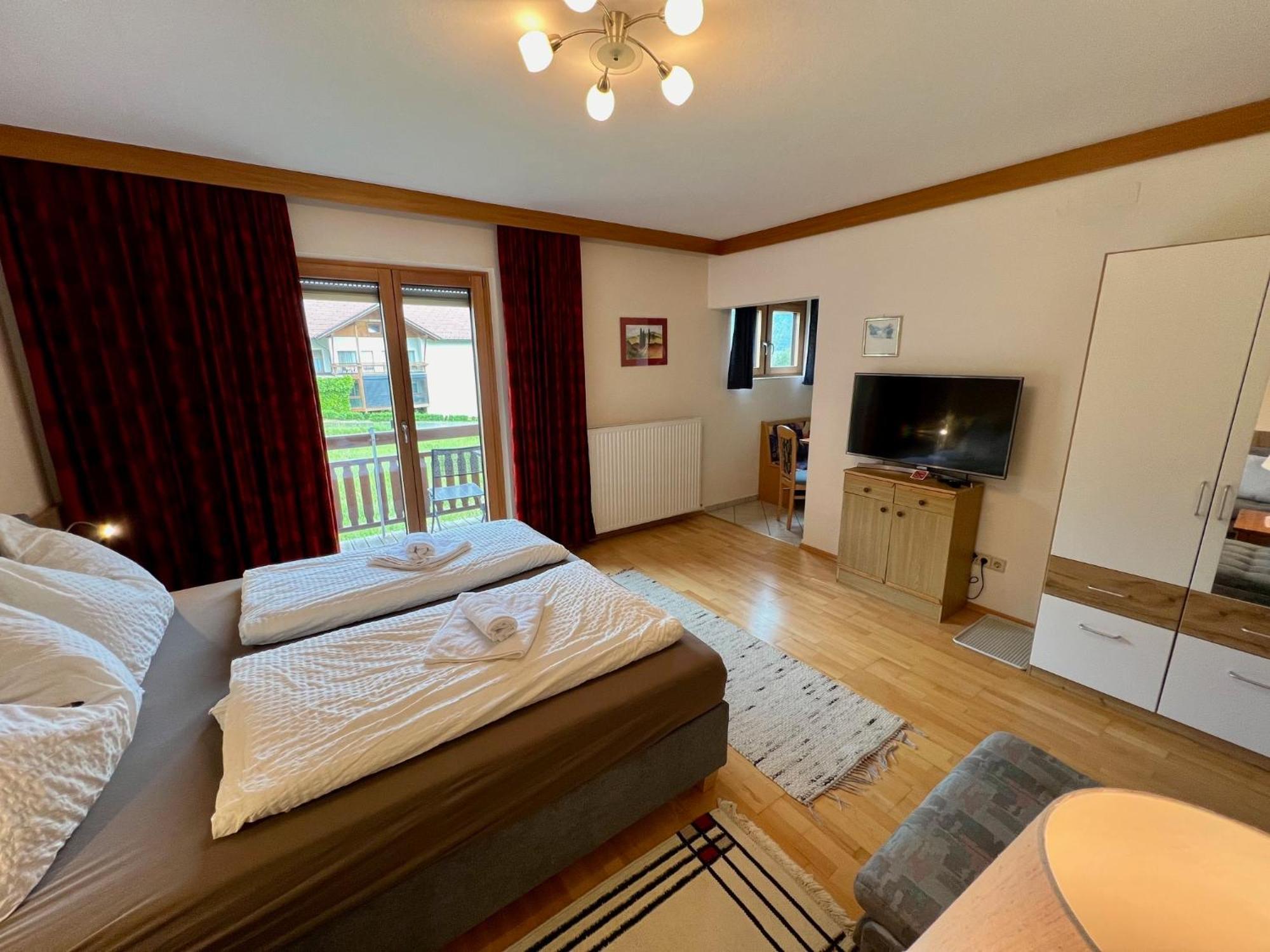 Gaestehaus Wallner Presseggen Luaran gambar